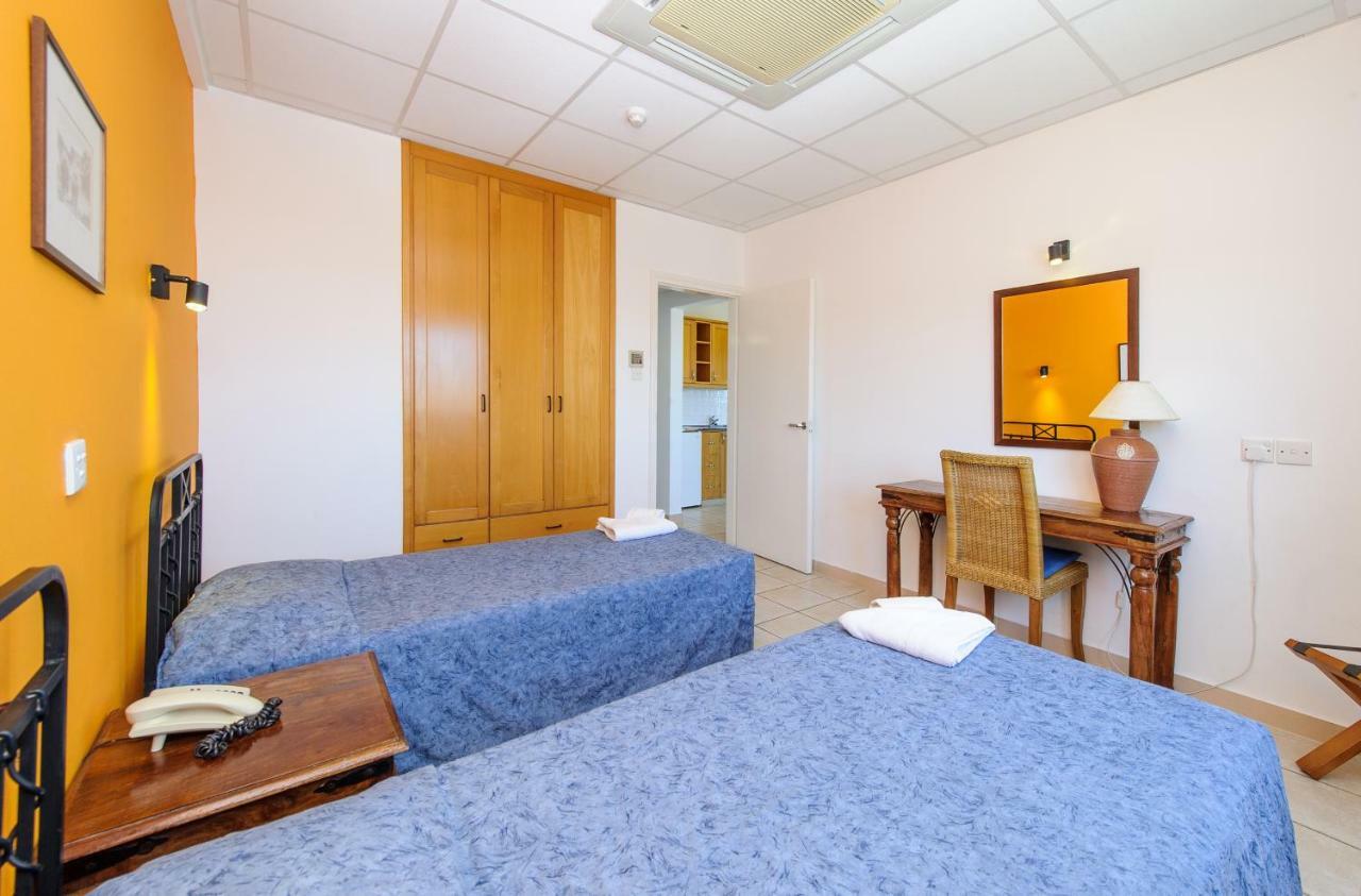 Paramount Hotel Apartments Protaras Exterior foto